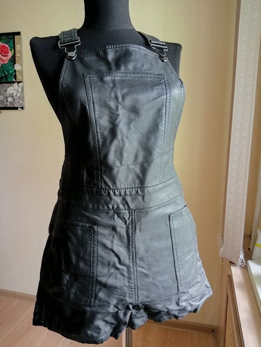 Комбинезон шортики, кожаные