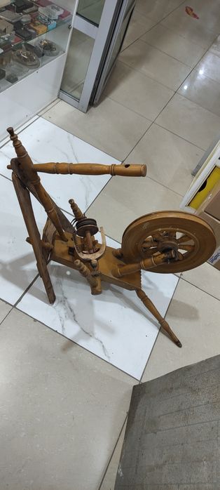 Старинное веретино для интерьера