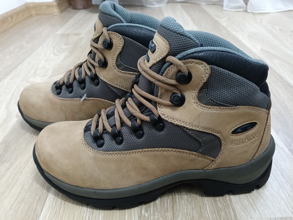 Ghete Bocanci Hi Tech Waterproof mărimea 37