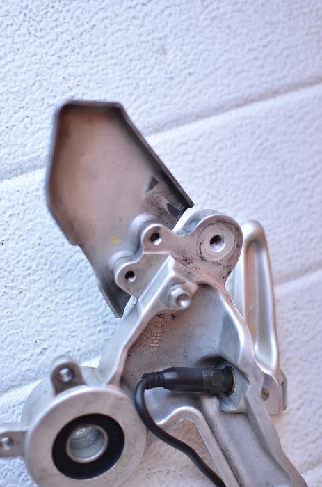 Suport Cu Scarita Fata Dreapta Ducati Monster S2R / S4R