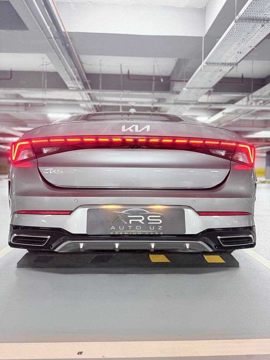 Срочно Kia K5 Prestige Special 2.5 AT 2023 — 44 000 км — Родная краска