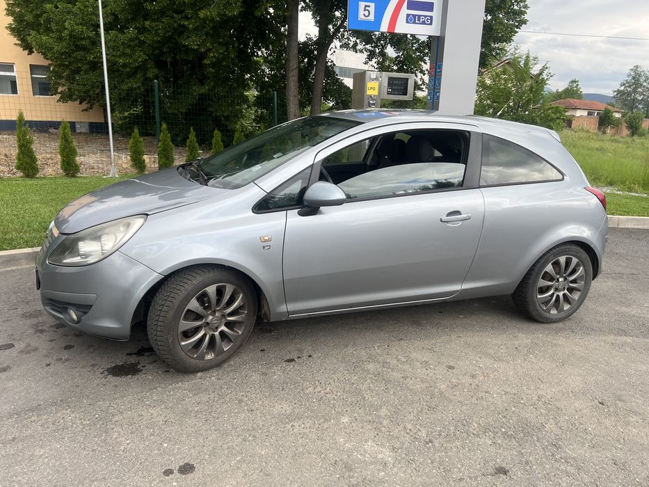 Opel Corsa D 2010 газ