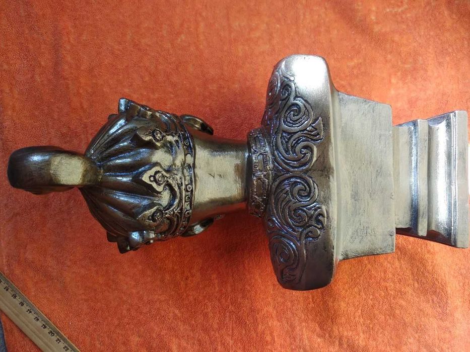 Бюст Тамерлан Амир Тимур