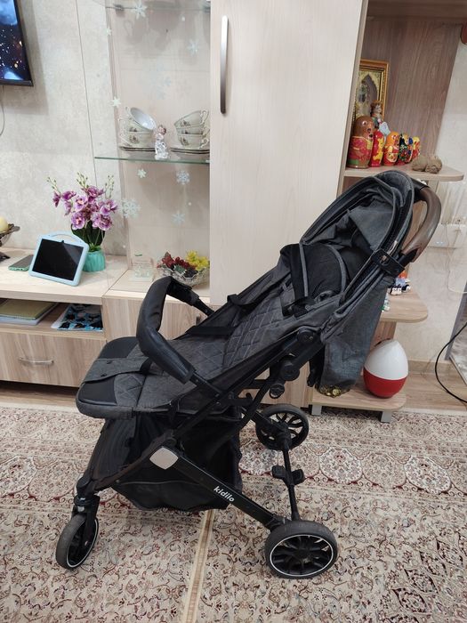 Продам детскую коляску