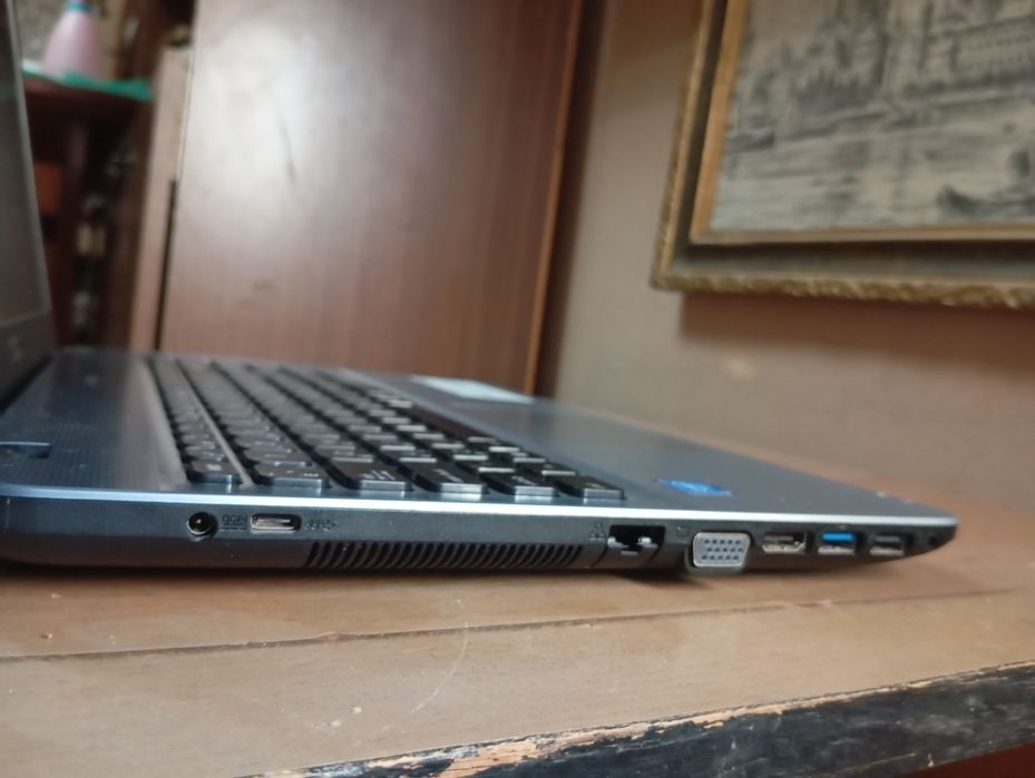 Ноутбук для учебы и работы | Celeron / 4GB / 500GB | Батарея как новая
