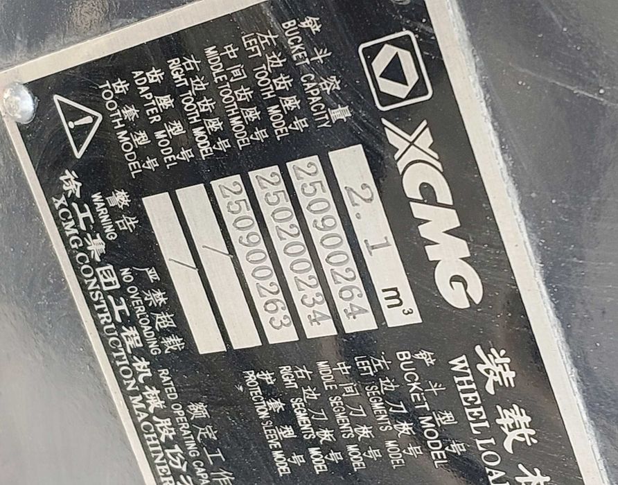 Фронтальный погрузчик Сергели Yema  XCMG XC938   1.8  2.1 куба
