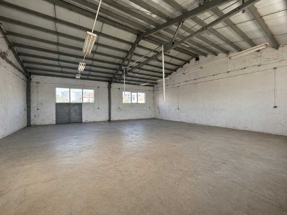 Пром. помещение в област Пловдив - гр. Садово!