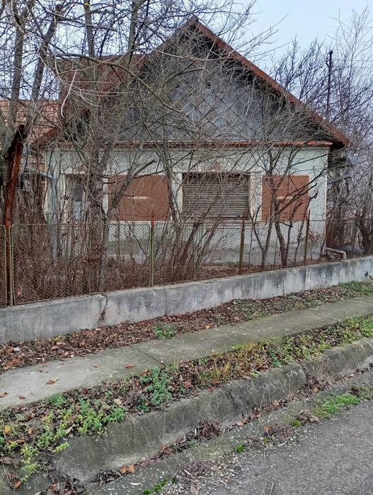 CASA DE VÂNZARE la Uileacul de munte