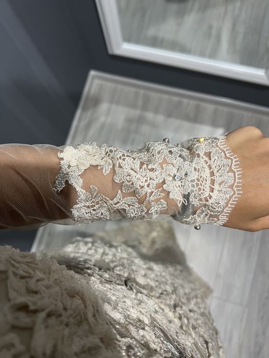 Официална рокля от испанска дантела S/M размер