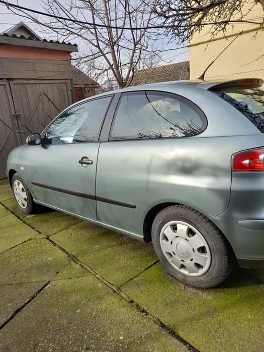 Seat ibiza 1.4 benzina an 2004