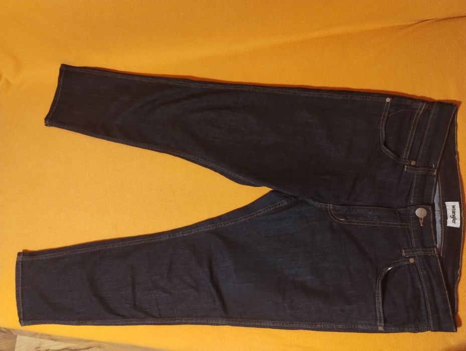 Blugi Wrangler si G Star