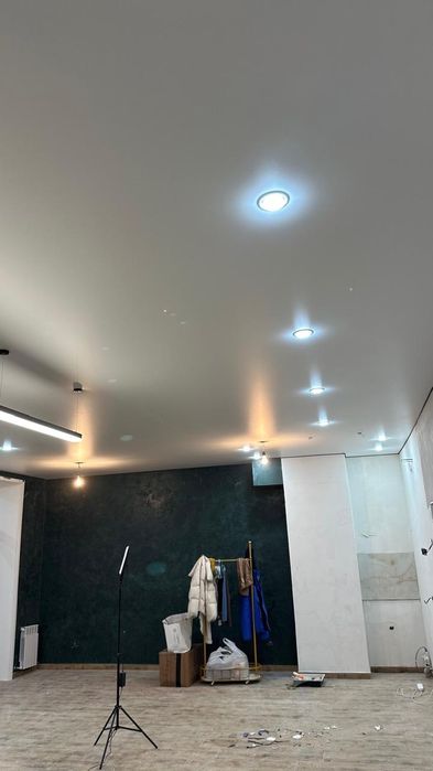 Теневой натяжной потолок