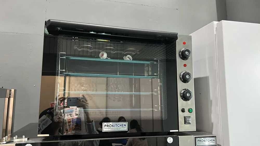 Печь конвекционная, пароконвектомат, пароконвекционная, парик для кафе