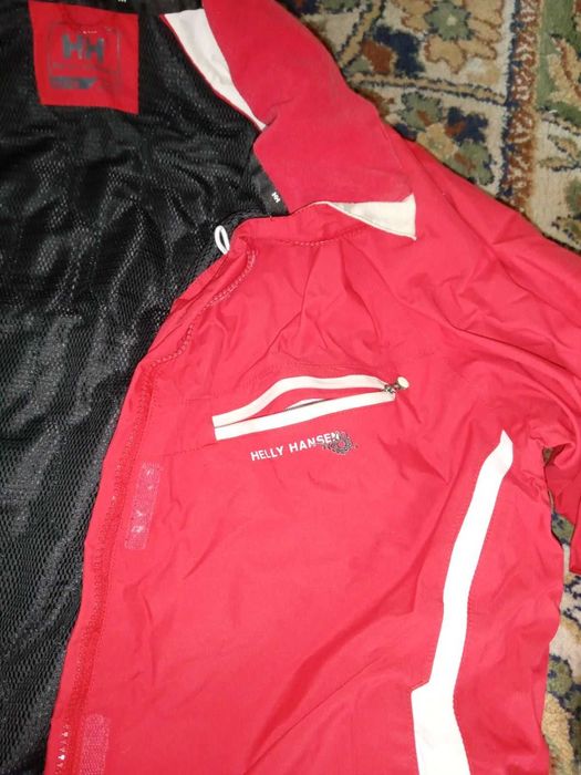 яке на Helly Hansen  в размер ХЛ