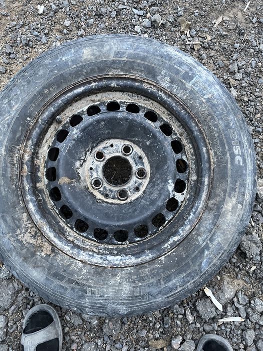 Шина с диском на 15