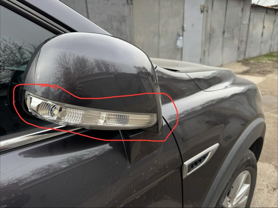 Боковой поворотник зеркала Каптива