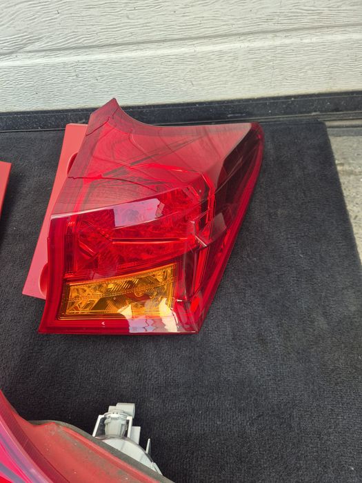 Set Triple/Stopuri Toyota Auris Hatchbak. 2012-2015. Volan stinga.