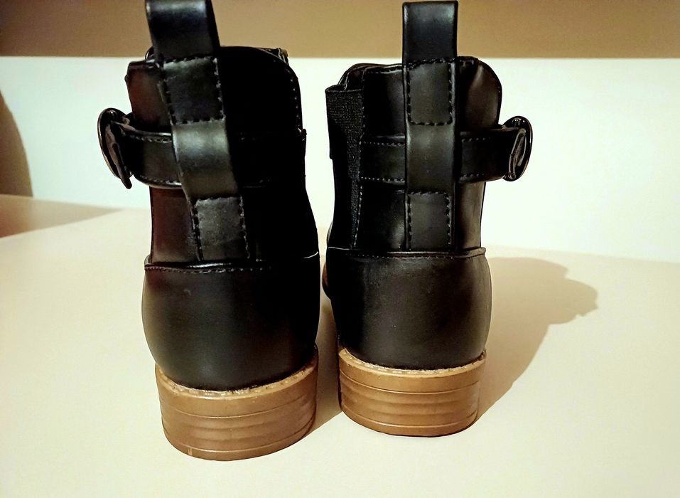 Дамски ботуши и боти