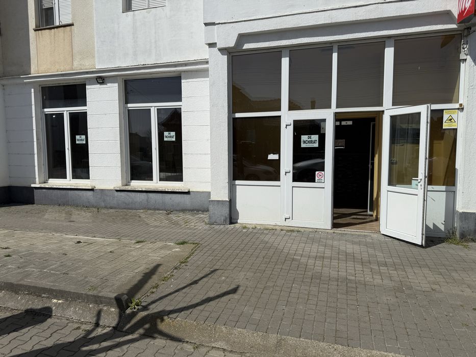Spațiu comercial de închiriat – 120 mp – Str. Gheorghe Doja, Iernut