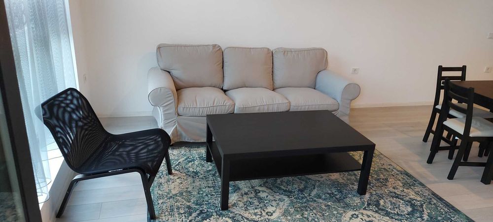 Дава се под наем Двустаен апартамент в Варна, Център - 80 кв.м за 598.23 € - Снимка #2