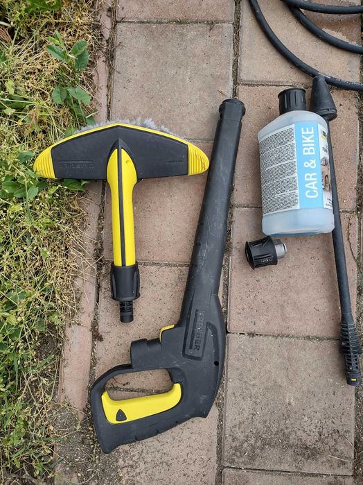 accesorii aparat presiune Karcher: furtun, lance, spuma activa, perie