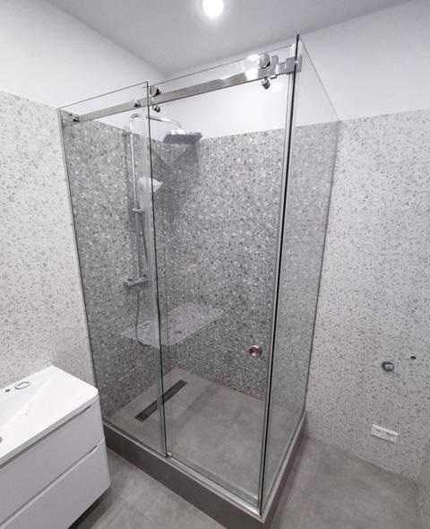 Душ кабина  DUSH KABINA Dushevaya Kabina Безрамная  душевая кабины  o1