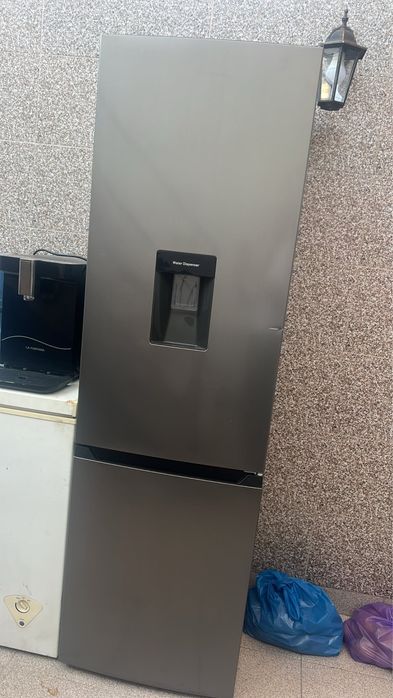 Frigider water dispenser