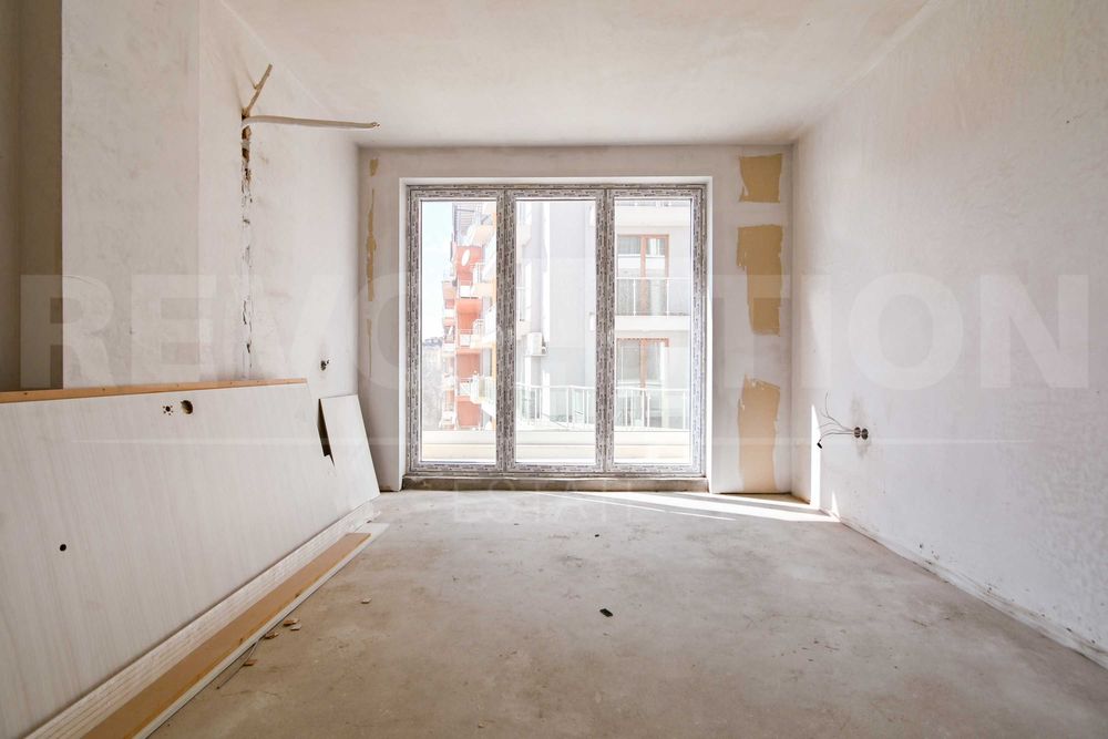 Продава се Тристаен апартамент в София, Хладилника - 101 кв.м за 2498 €/кв.м - Снимка #1