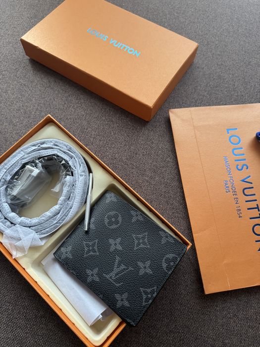 Портмоне с колан подаръчна кутия LV