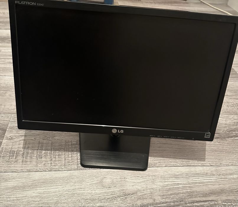 Монитор компьютерный LG