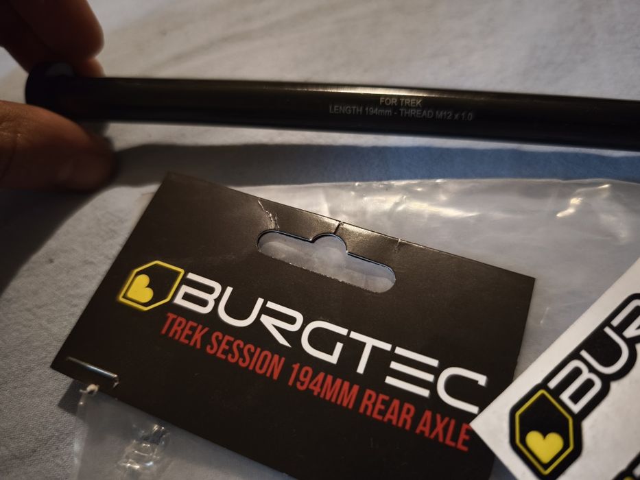 Burgtec ос за Trek session Чисто нова.