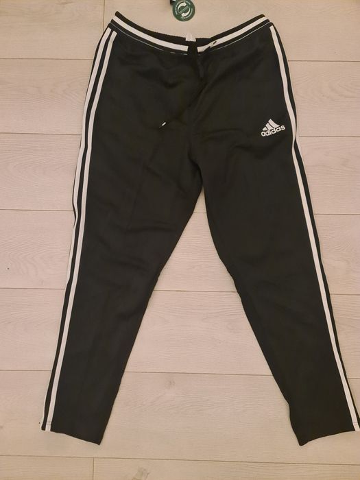Pantaloni Adidas conici/pret fix