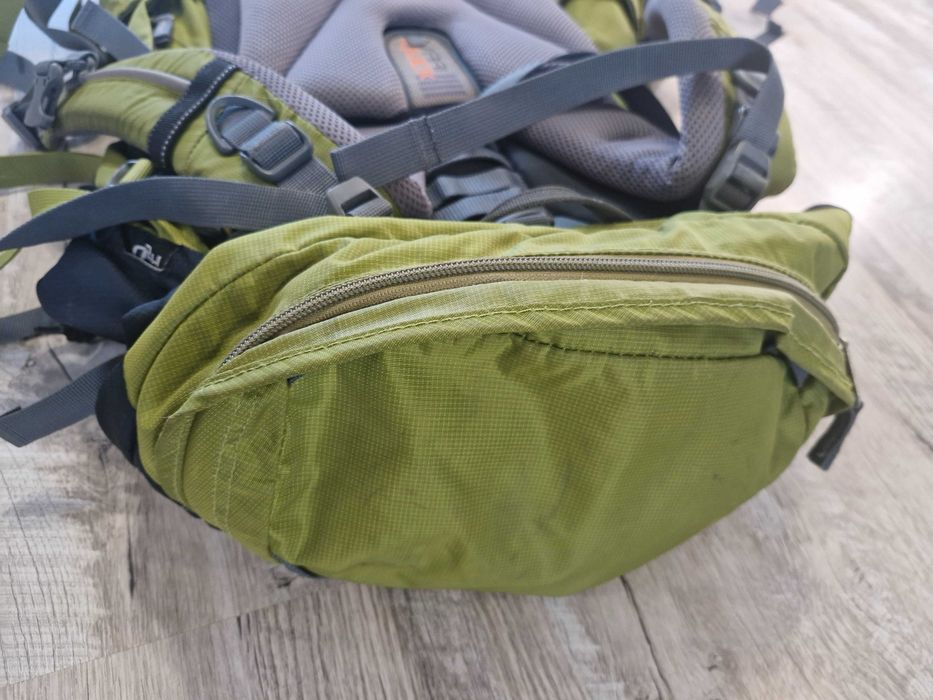 Vând rucsac Deuter Aircontact 45+10 L – mărimea L/M pentru barbati