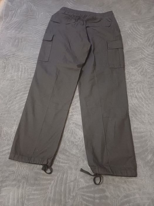 Брюки черные с карманами