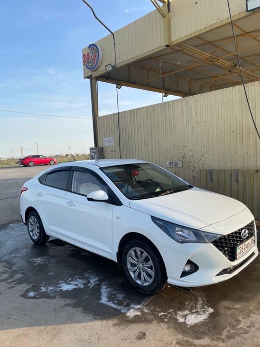 Hyundai accent 2021