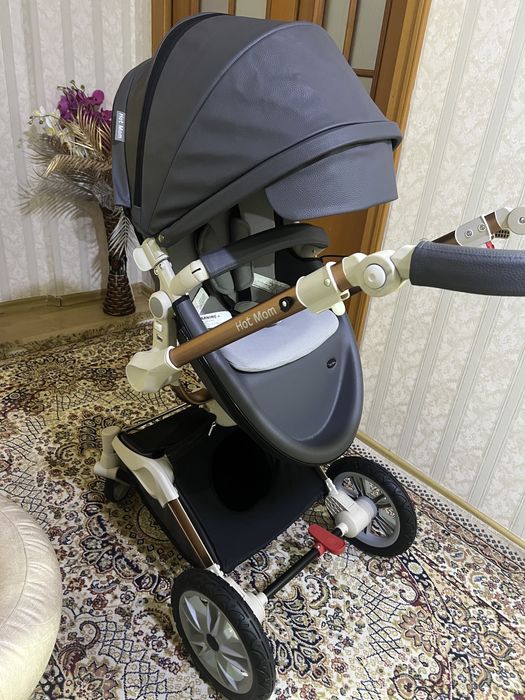 Коляска Hot Mom