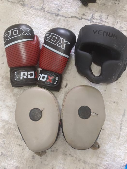 Перчатки 10-11 размера, шлем большой,