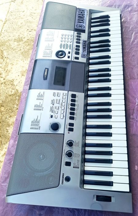 Yamaha psr E413 sotiladi