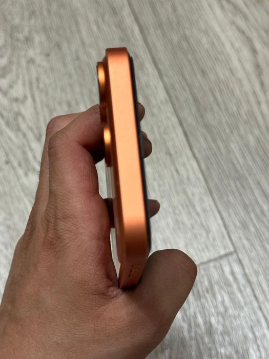 Оригинал iPhone XR в корпусе 17 PRO