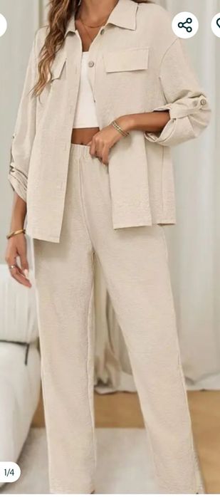 Продам костюмы женские