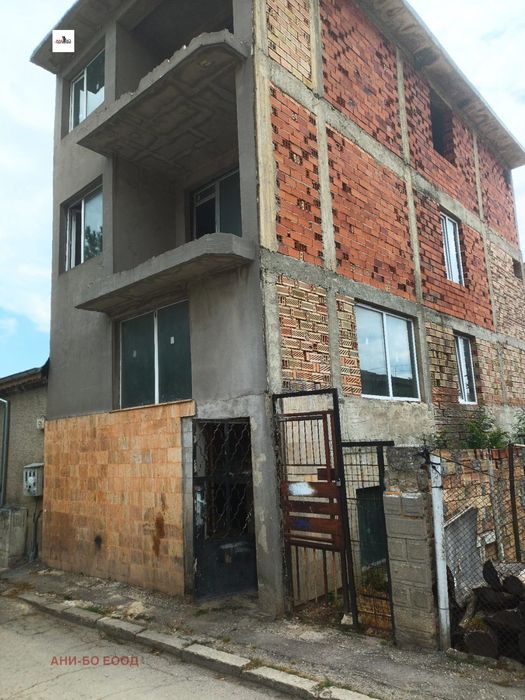 Продава се Едностаен апартамент в Варна, Трошево - 71 кв.м за 381 €/кв.м - Снимка #1