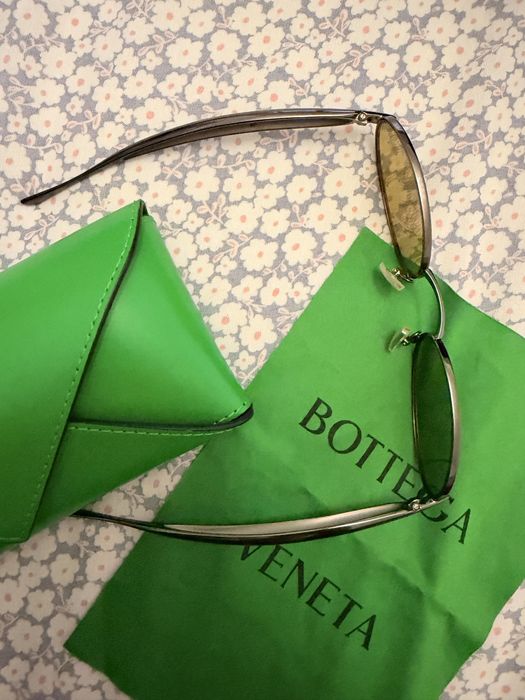 Bottega Veneta - Sardine oval sunglasses