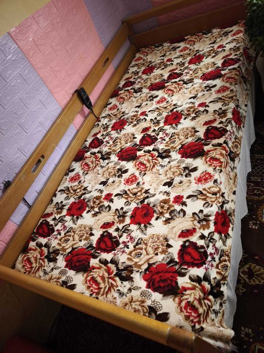 Saltea antiescare + Saltea impermeabila + Noptieră medicală