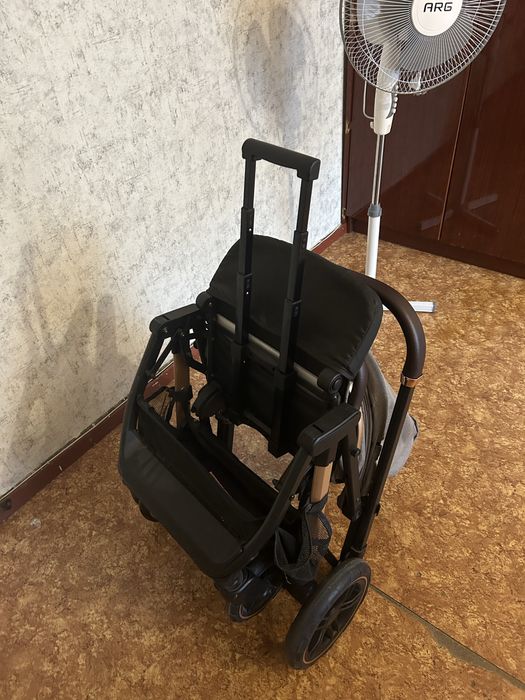 Продам коляску Teknum