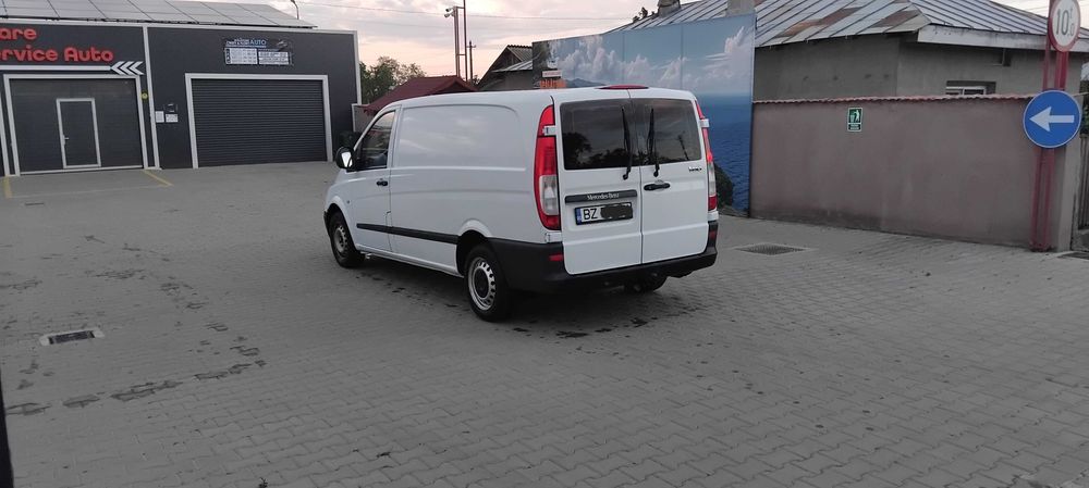 Dubă. Mercedes. Vito.