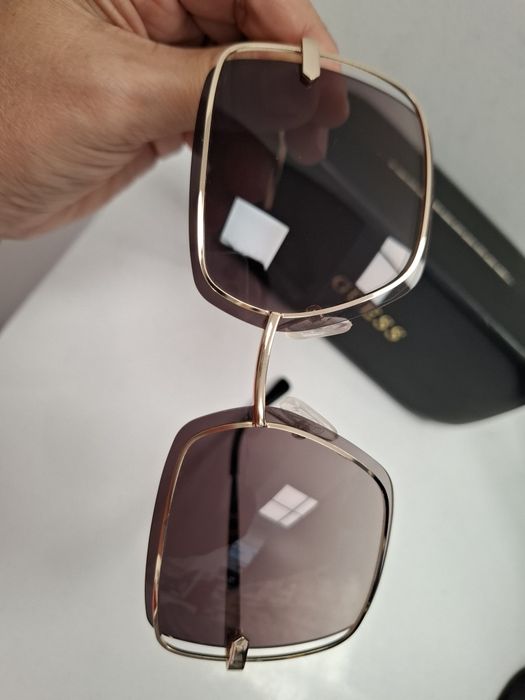 Слънчеви очила Guess