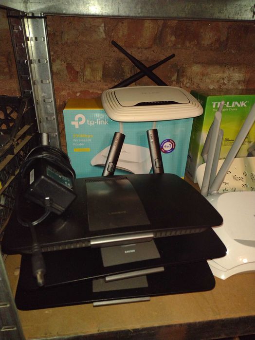 Лот от рутери Tp-Link Cisco Linksys Netgear Asus Apple Draytek