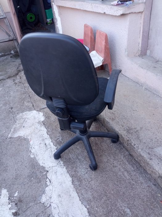 Офис стол  работещ