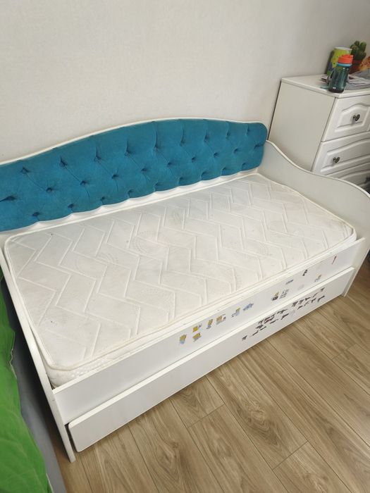 Кровать детская с ящиком