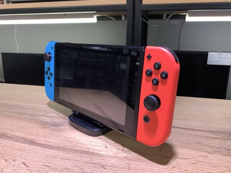 Игровая приставка Nintendo Switch 10667/A10